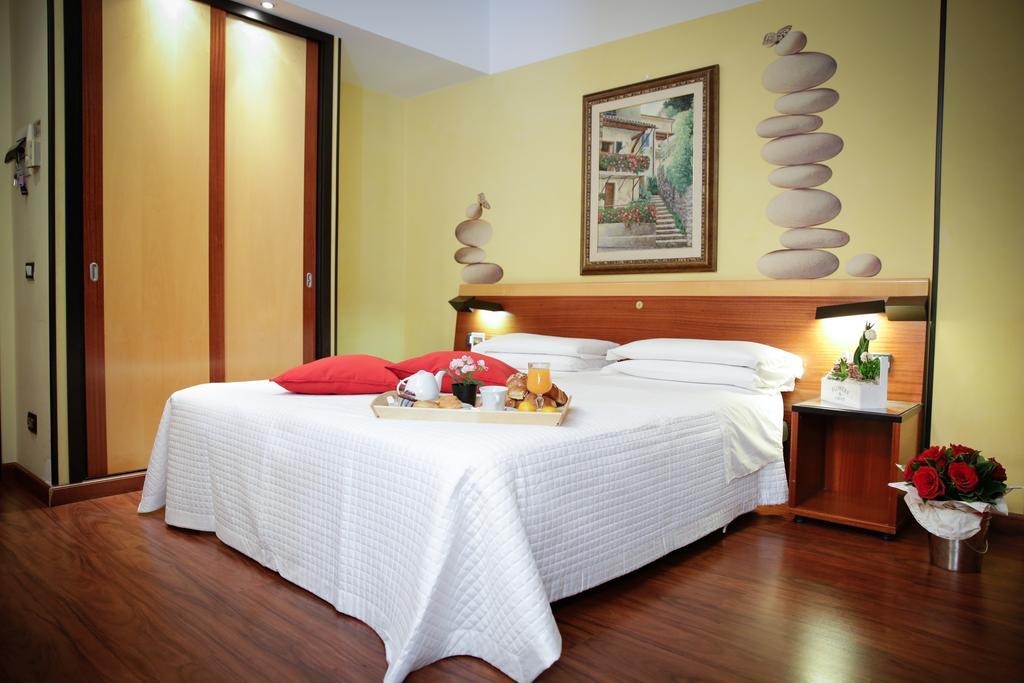 Art Hotel Milano Prato  Exterior foto